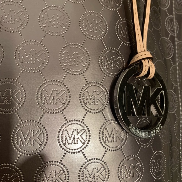 Like New Michael Kors Tote Handbag - Picture 9 of 15